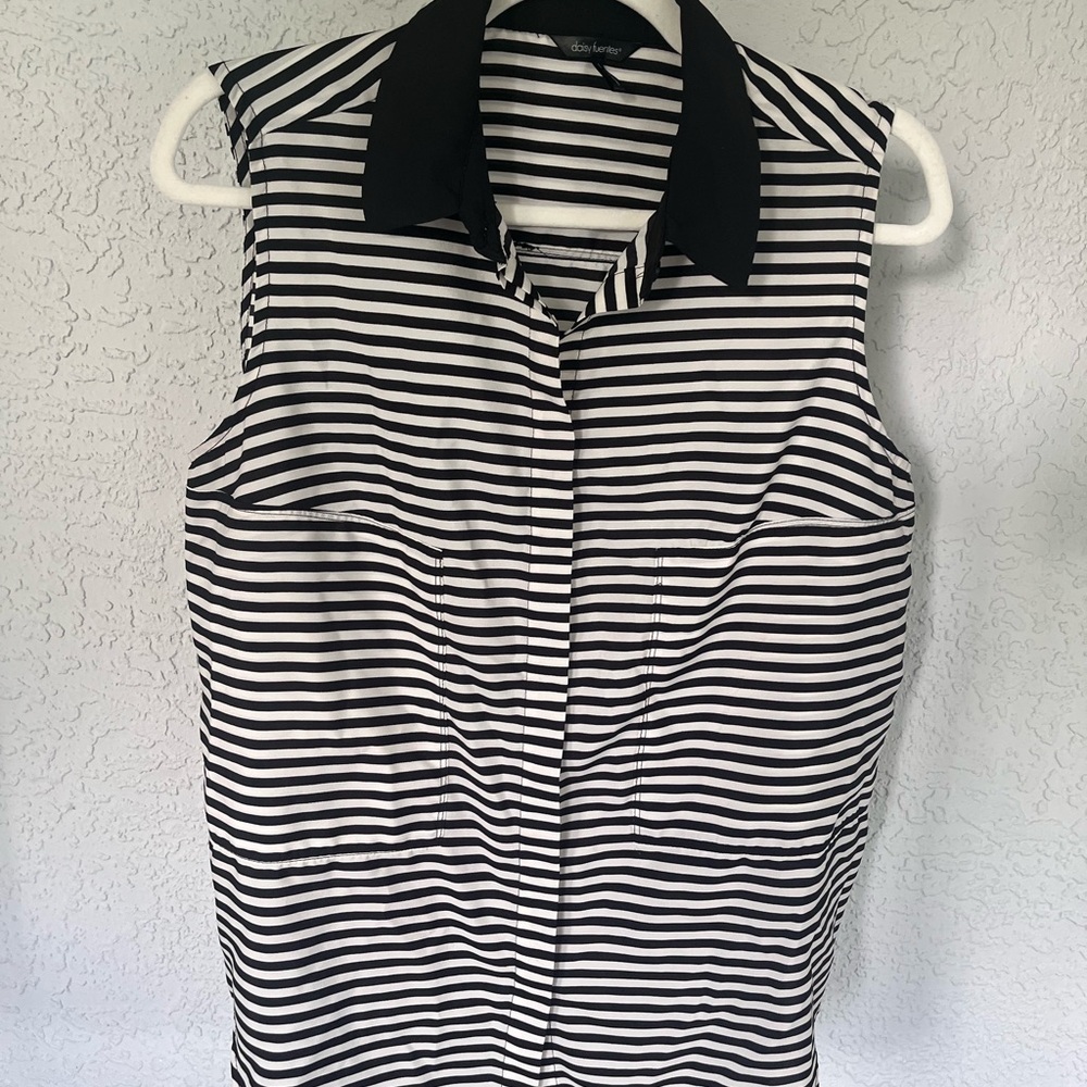Daisy Fuentes Black and White Striped Button Down Shirt